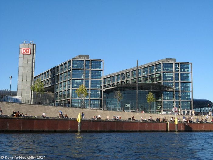 Nutzerbilder McDonald's und McCafé - im Berliner HBf (Hauptbahnhof)