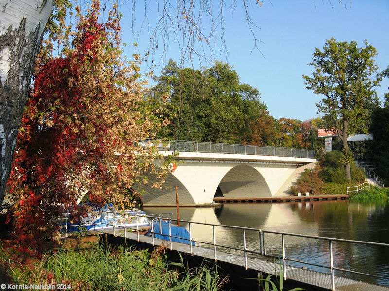 Blick auf die Spreebrücke