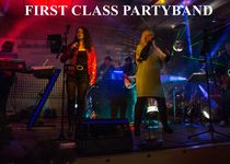 Bild zu FIRST CLASS BAND BREMEN = Moderne Partymusik