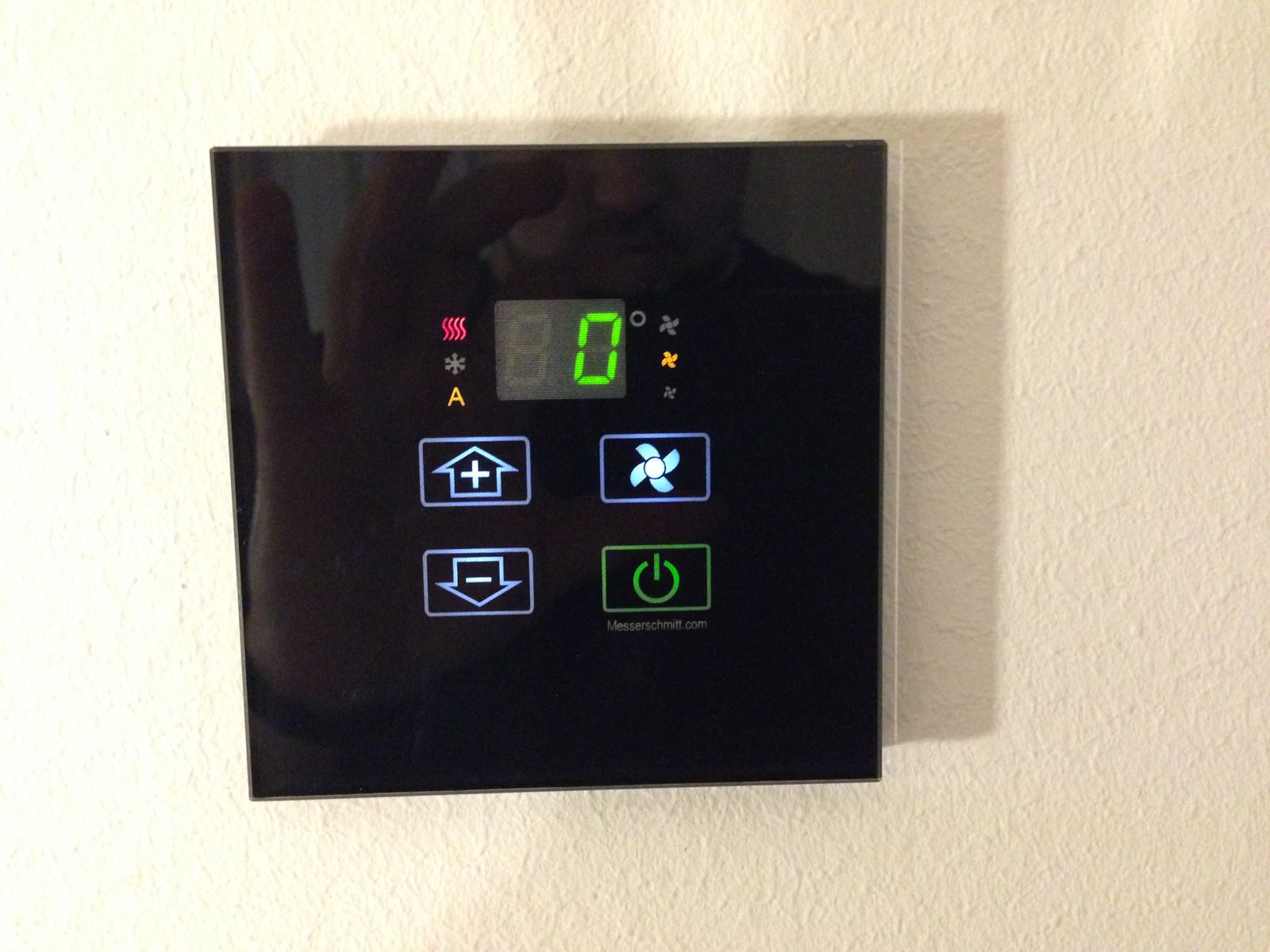 Am digitalen Thermostat lässt sich die Temperatur leicht einstellen