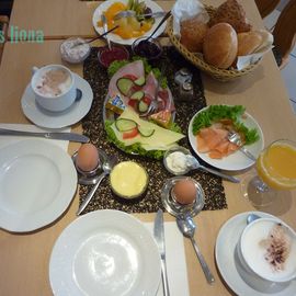 Kleines und Gourmet-Frühstück (zusammen 12,50)