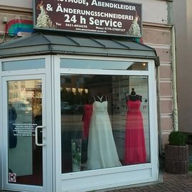 Brautkleider, Abendkleider und Änderungsschneiderei Anaam Alawi in Stockelsdorf