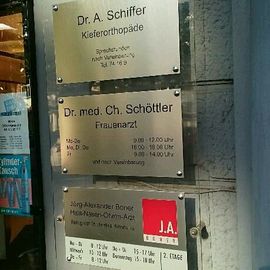 Schiffer, A. Dr. in Lübeck