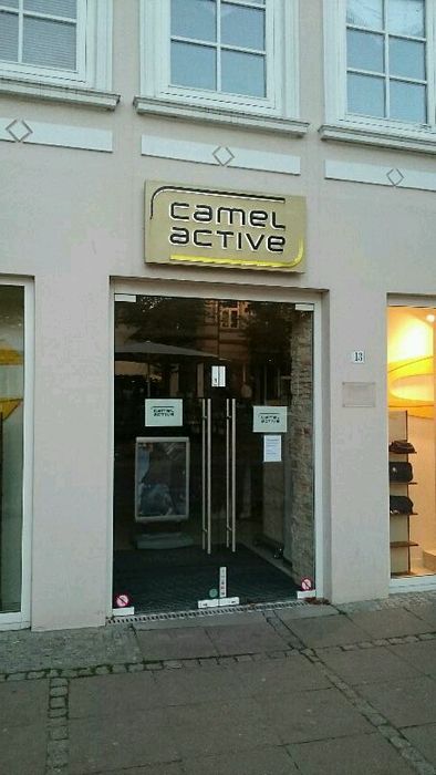 Camel Active Store