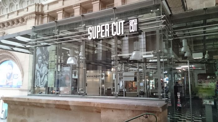 Super Cut - Essanelle Hair Group AG Friseursalon