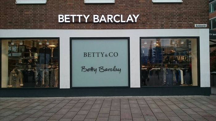 Betty Barclay Store