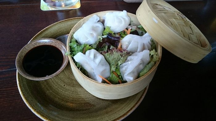 Indochina Dumplings mit Tofu (4,90)