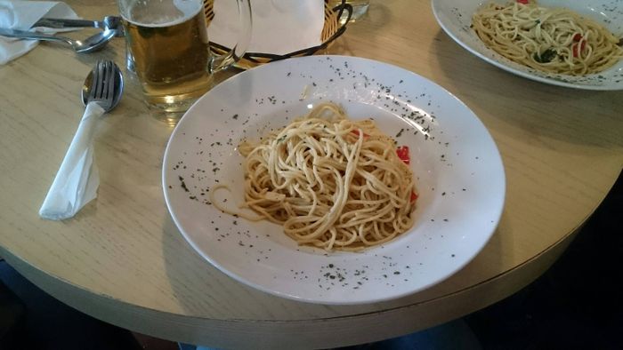Spaghetti aglio e olio (8,50)