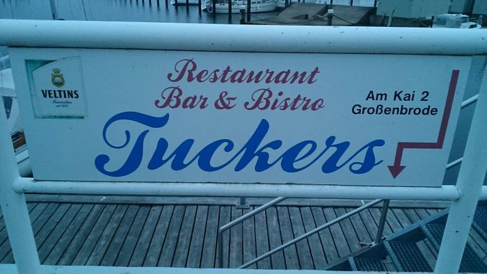 Bar & Bistro TUCKERS