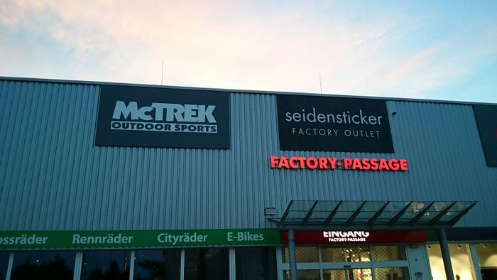 McTREK OUTDOOR SPORTS