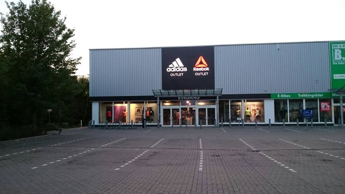 Nutzerbilder adidas Factory Outlet Sportartikel Sportbekleidung