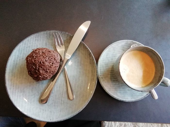 Rumkugel und Cappuccino gehen immer!