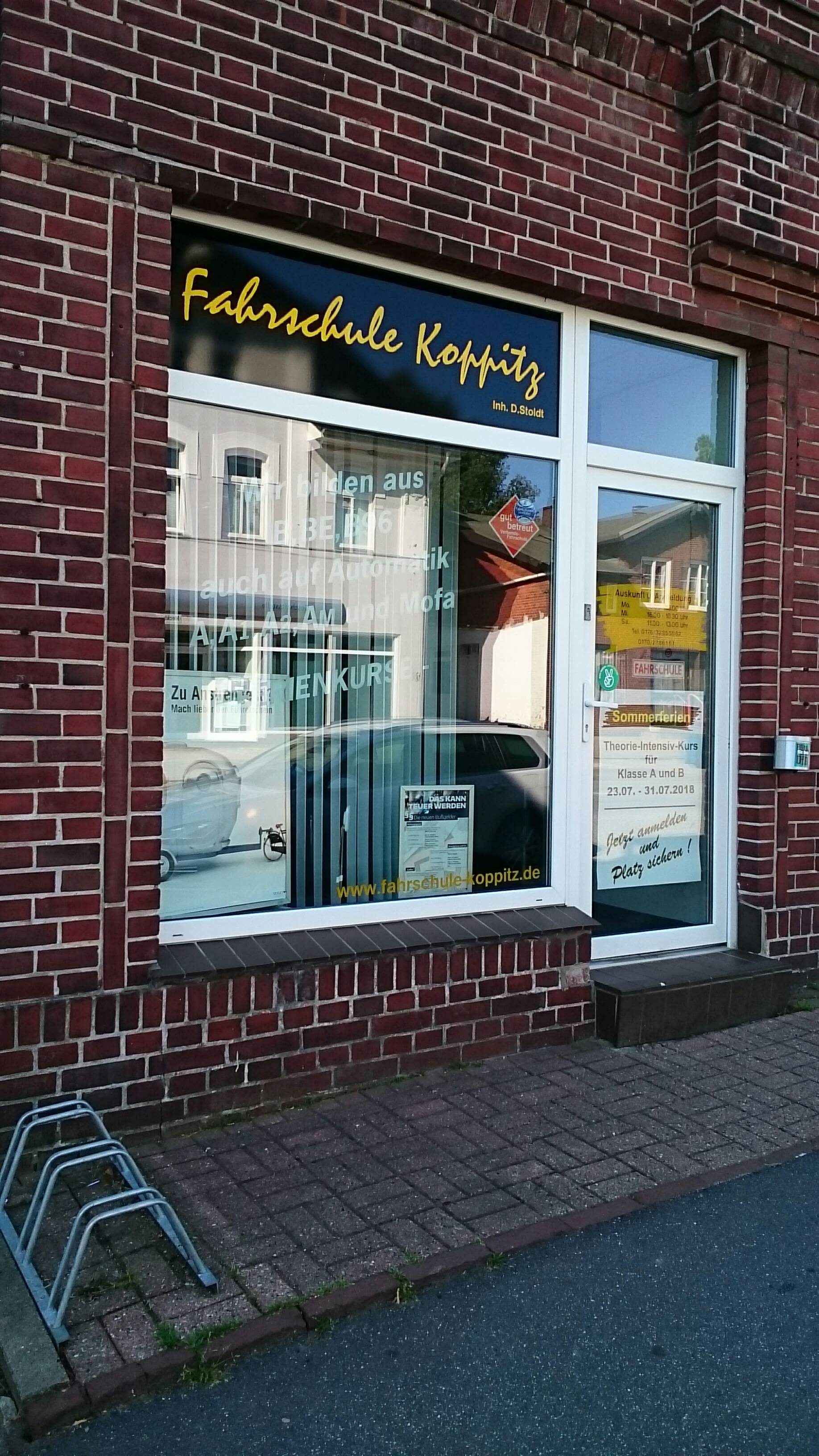 Bild 1 Fahrschule Koppitz, Inh. Dieter Stoldt in Lübeck