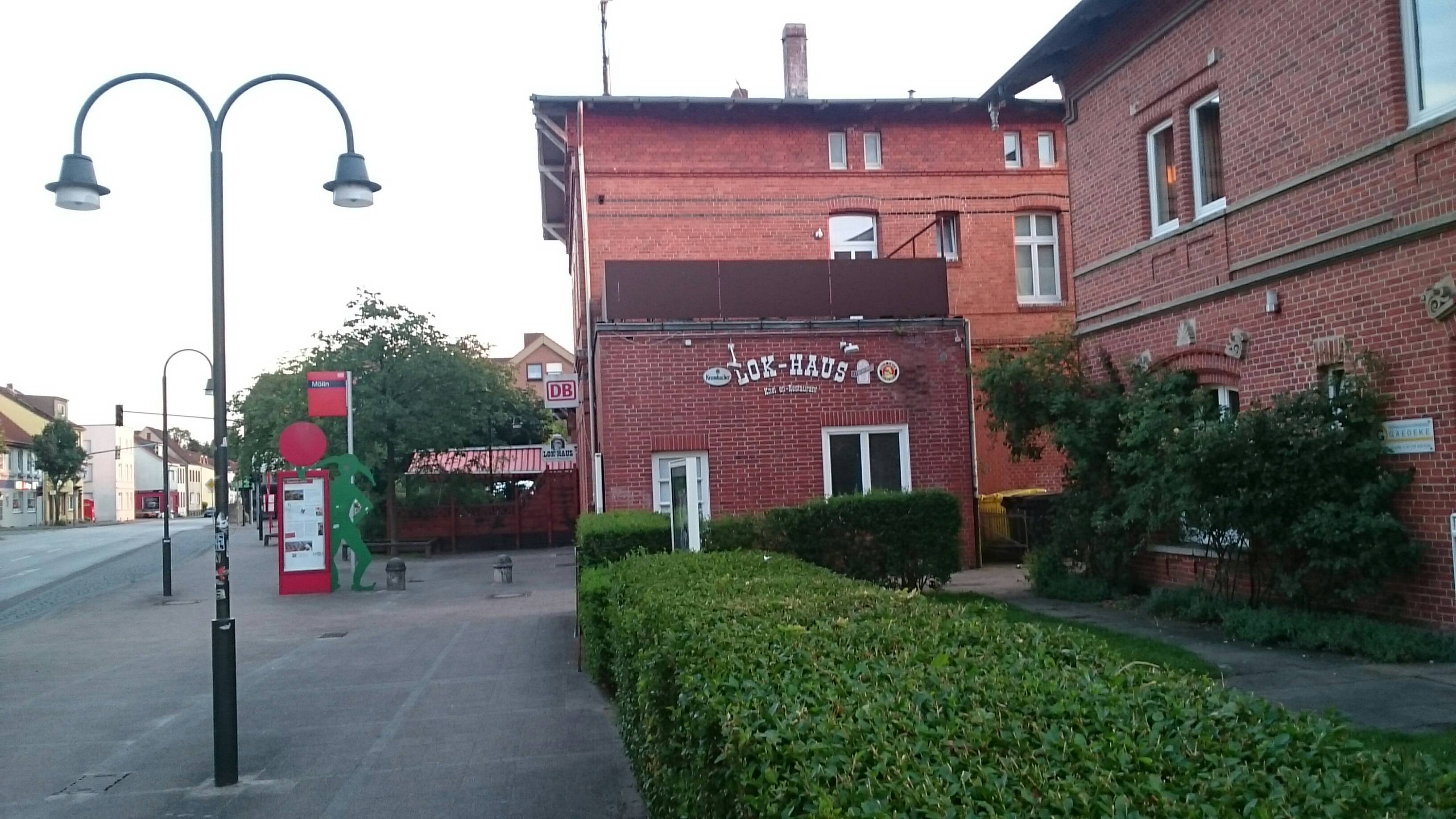 Bild 1 Lok-Haus Kneipenrestaurant in Mölln