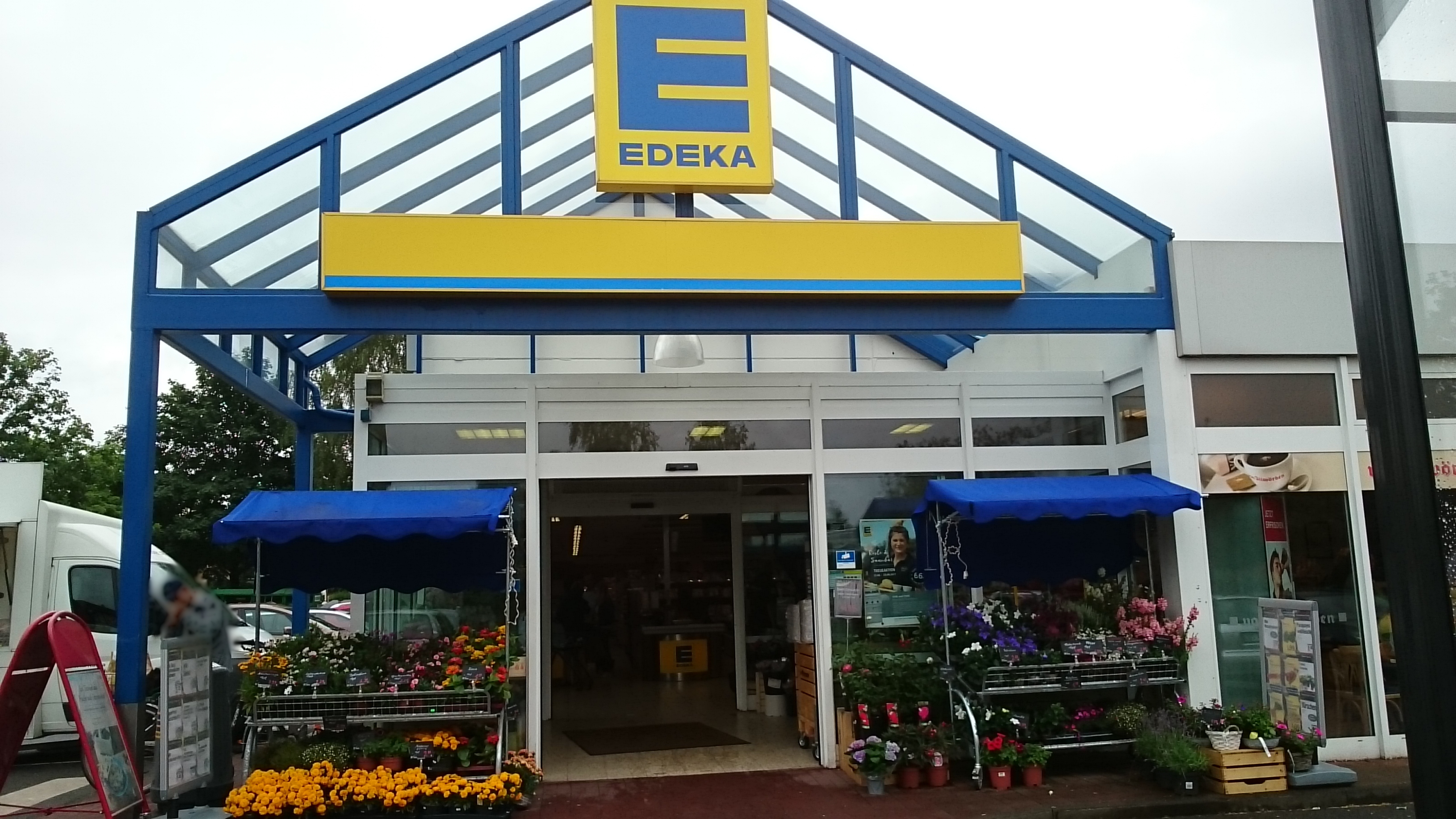 Bild 1 EDEKA Süllau Mölln in Mölln