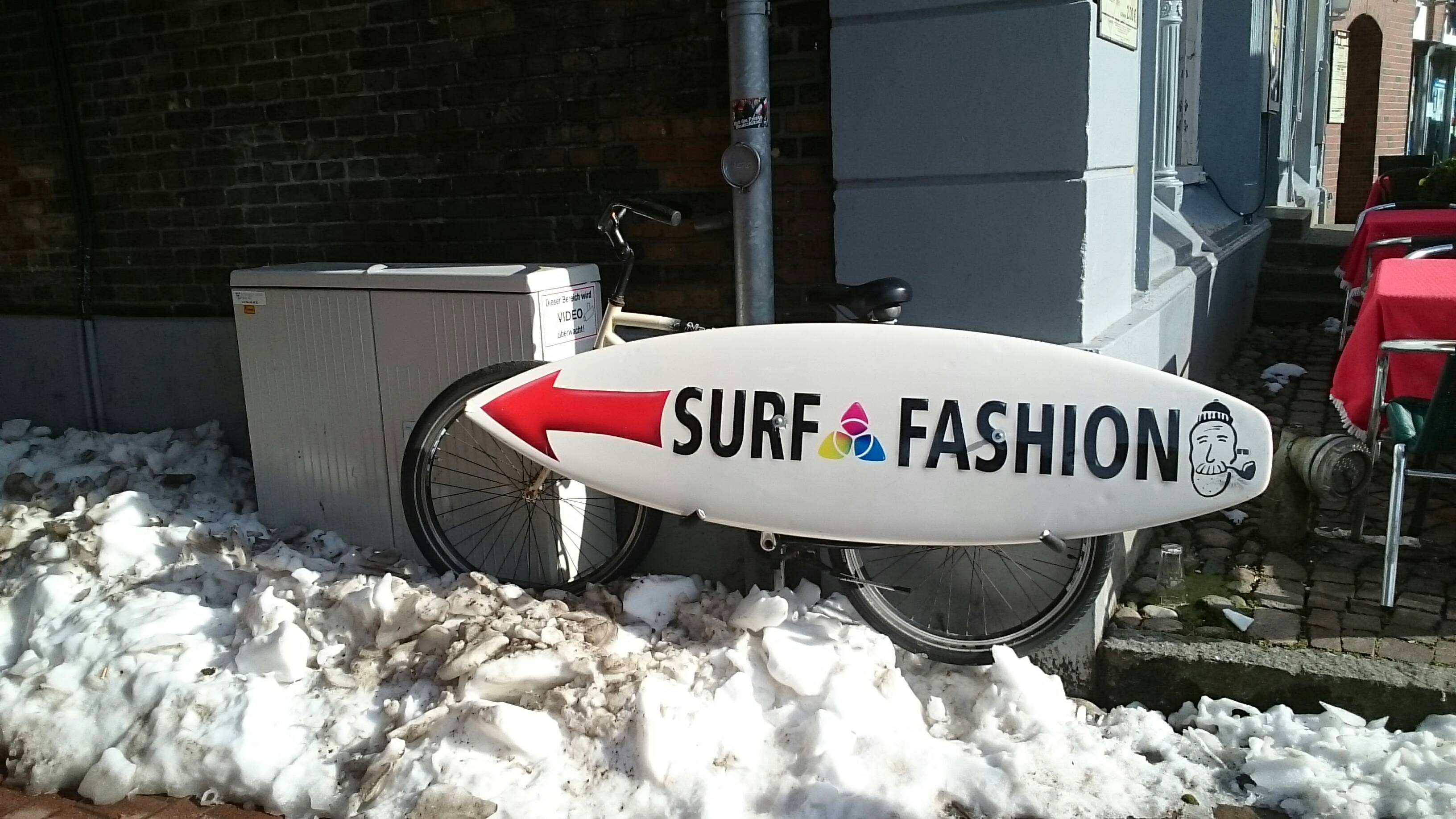 Bild 1 Jan Überall Surf and Fashion Fehmarn Einzelhandel von Bekleidung in Fehmarn
