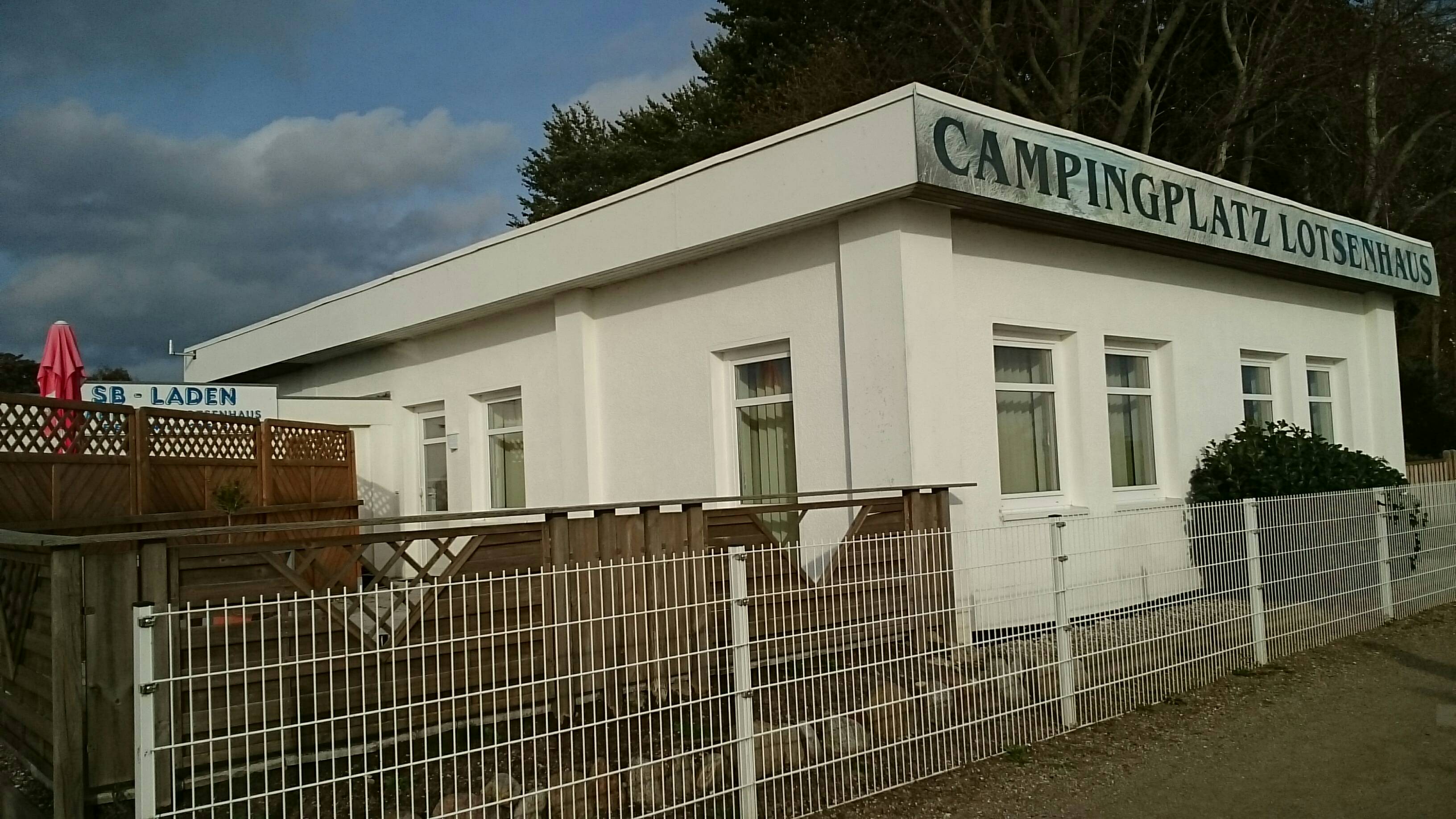 Bild 1 Campingplatz Lotsenhaus in Neustadt in Holstein