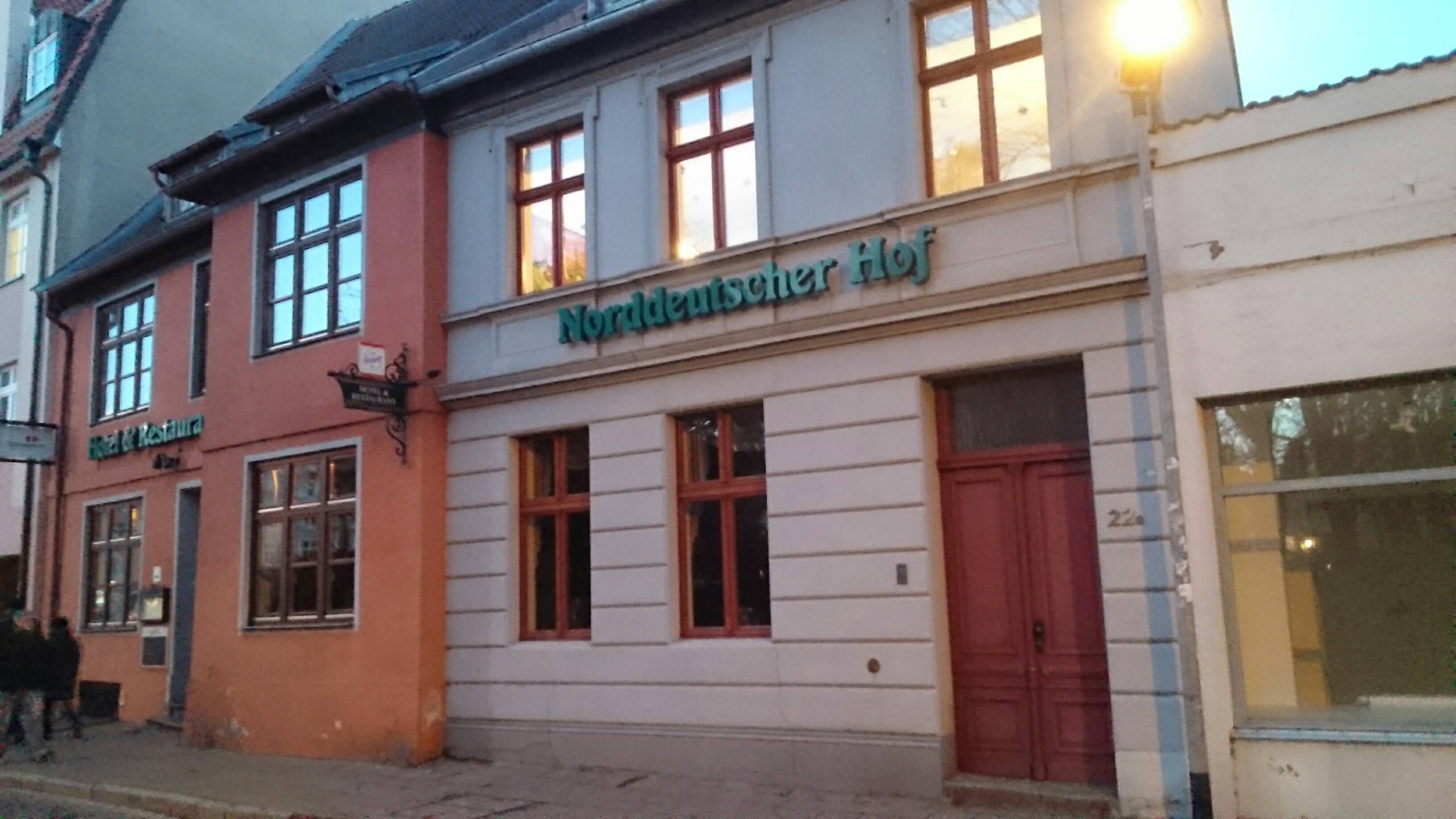 Bild 1 Norddeutscher Hof in Stralsund