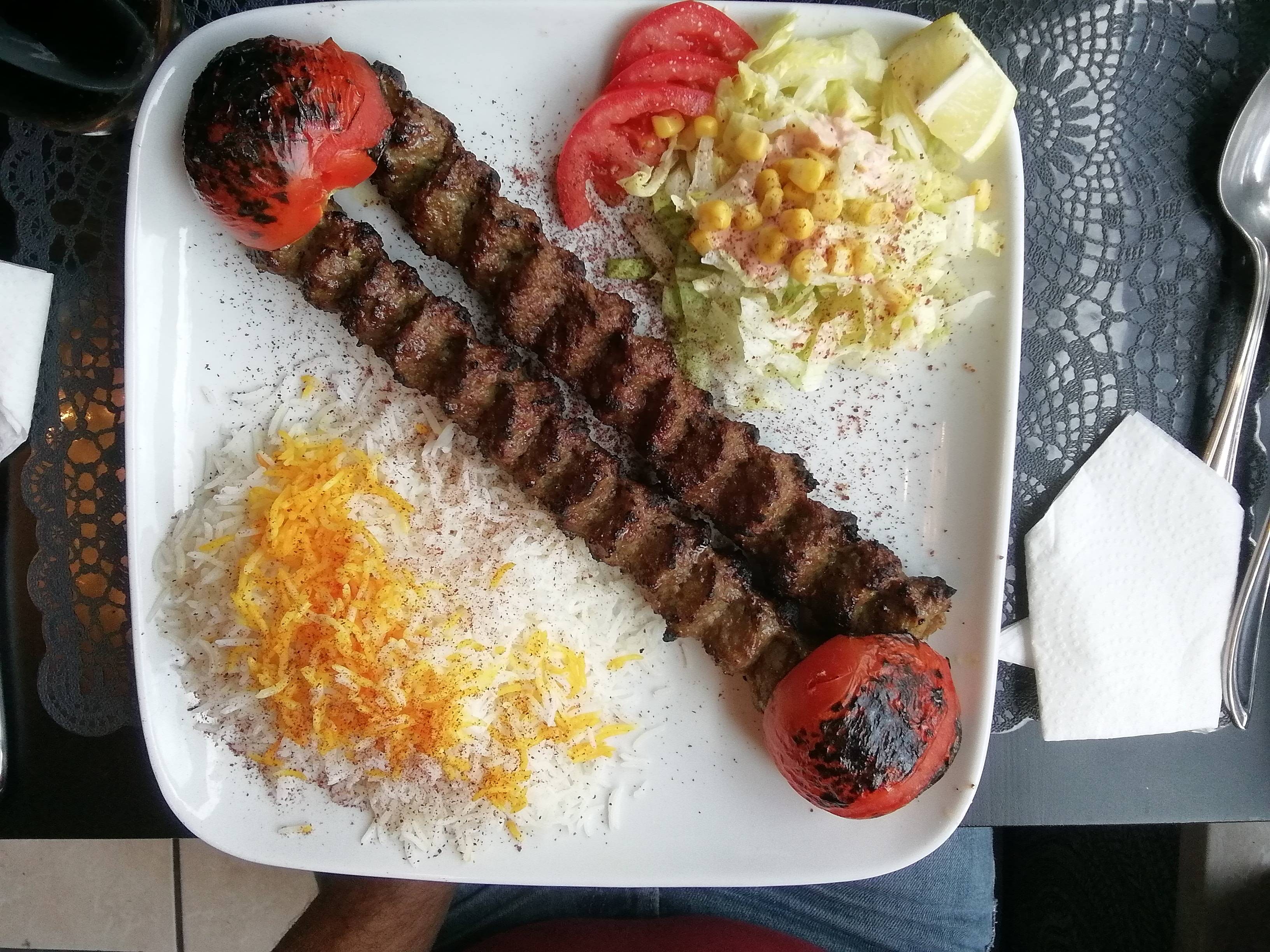 Tschelo Kabab Kubideh (8,50)