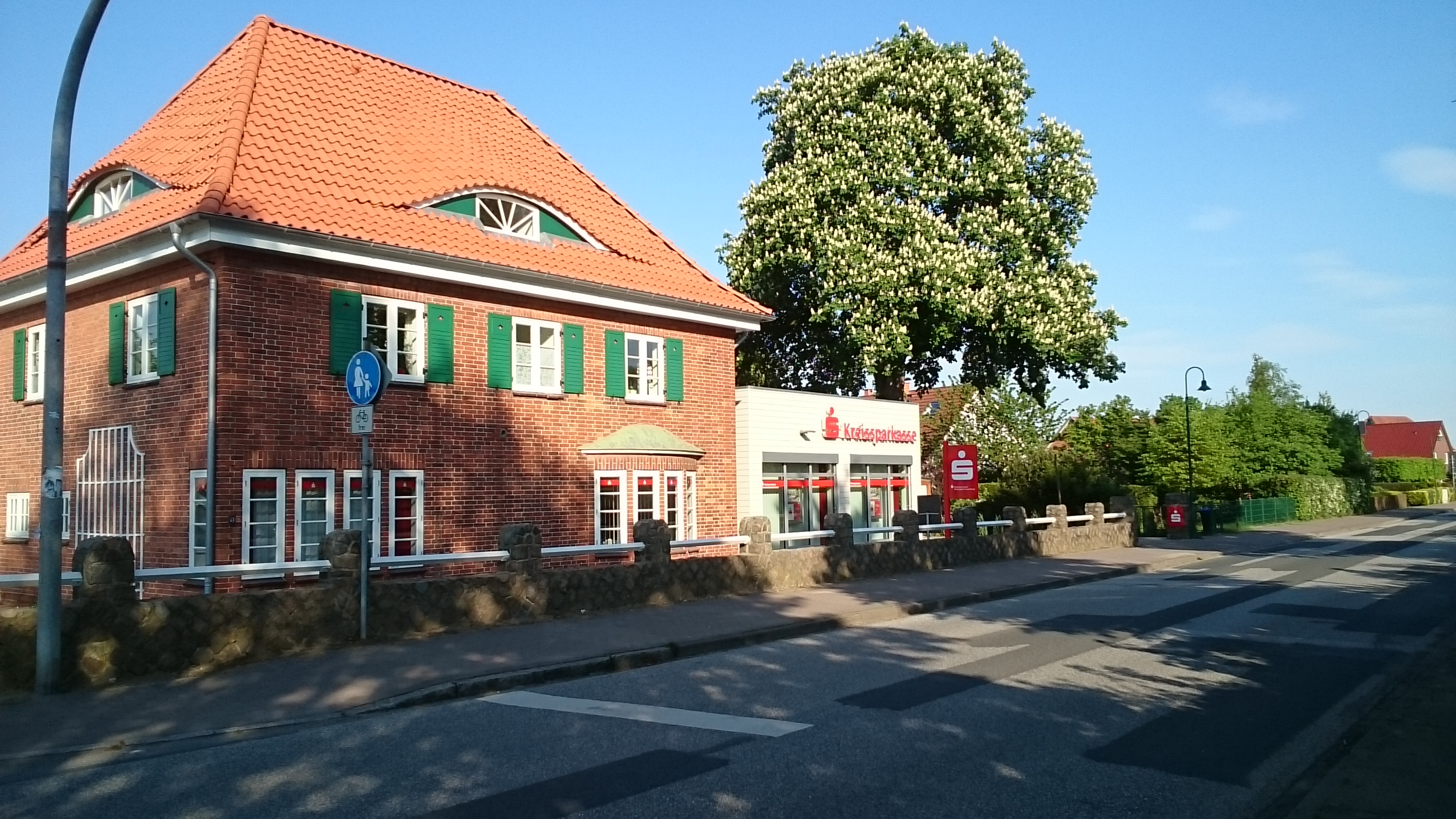 Bild 1 Kreissparkasse Herzogtum Lauenburg Geldautomat in Krummesse
