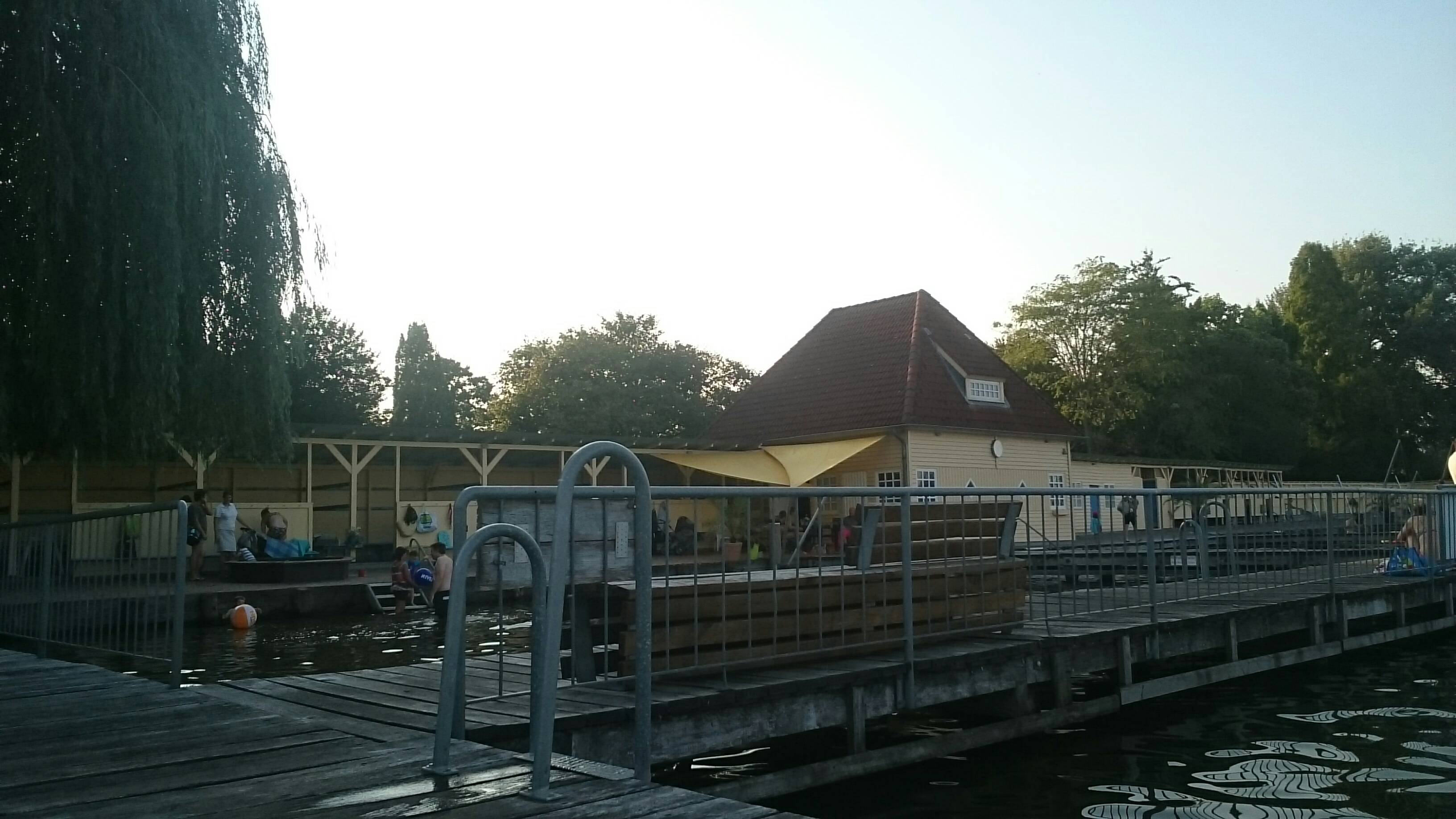 Bild 9 Naturbad Falkenwiese in Lübeck
