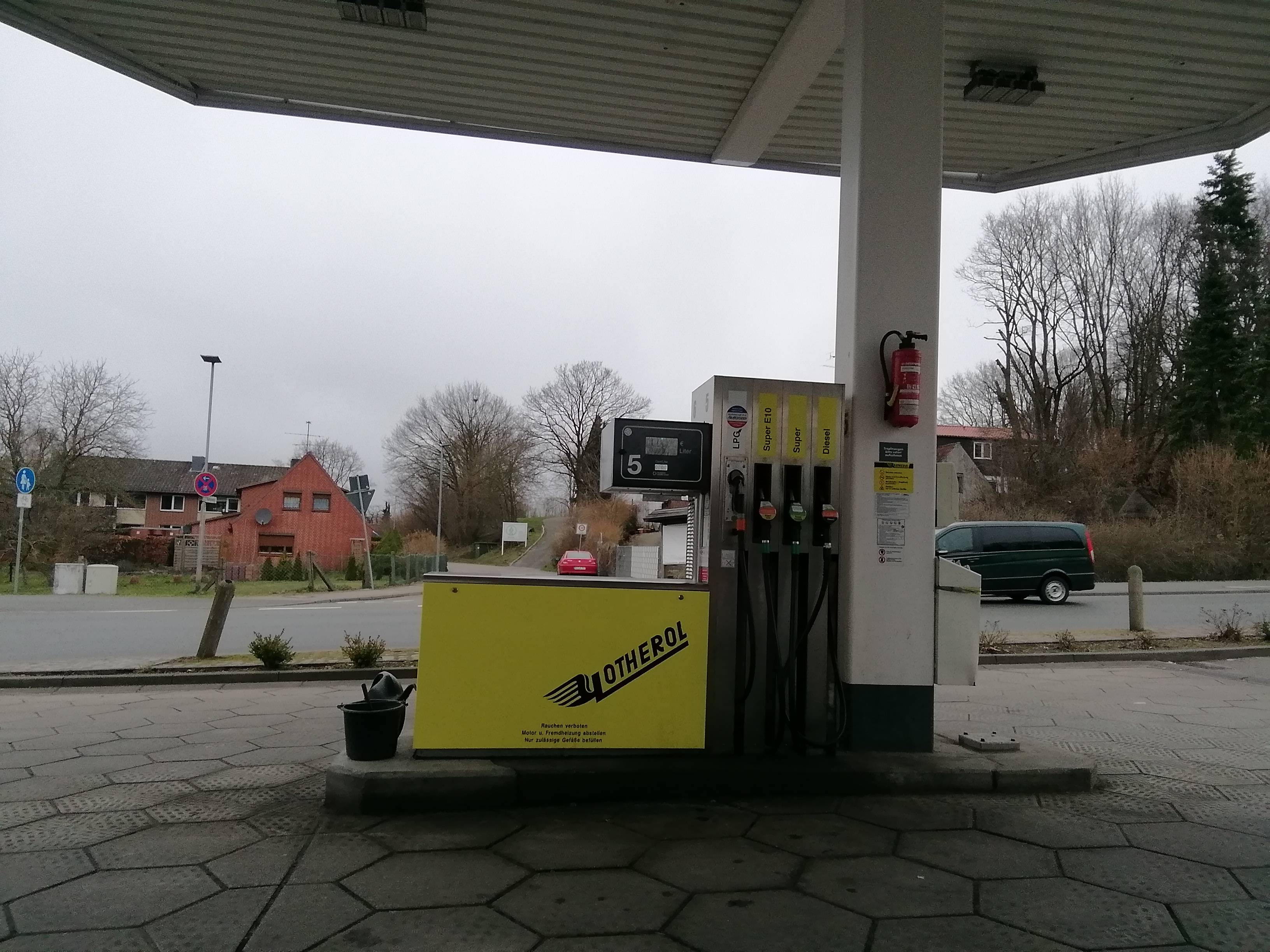 Bild 1 Lotherol Tankstelle in Alt-Mölln