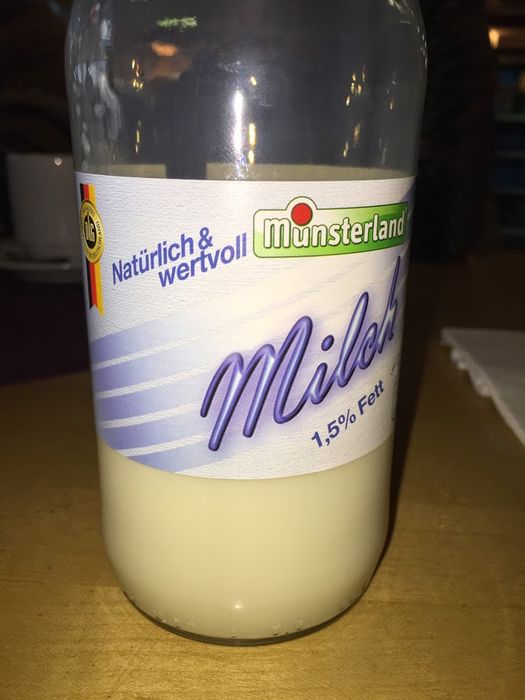 die Leckerste Milch !
1,5% aber schmeckt wie 3,5%...
Ganz anderer Grundgeschmack als die meiste Milch die es beim Discounter gibt....
Einfach nur richtig lecker !