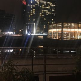 Medien Hafen Düsseldorf bei Nacht November 2018