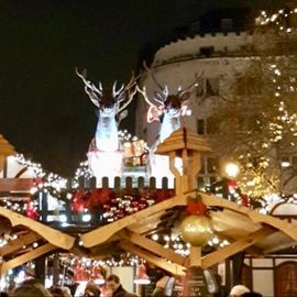 Nikolausdorf auf dem Rudolfplatz in Köln 