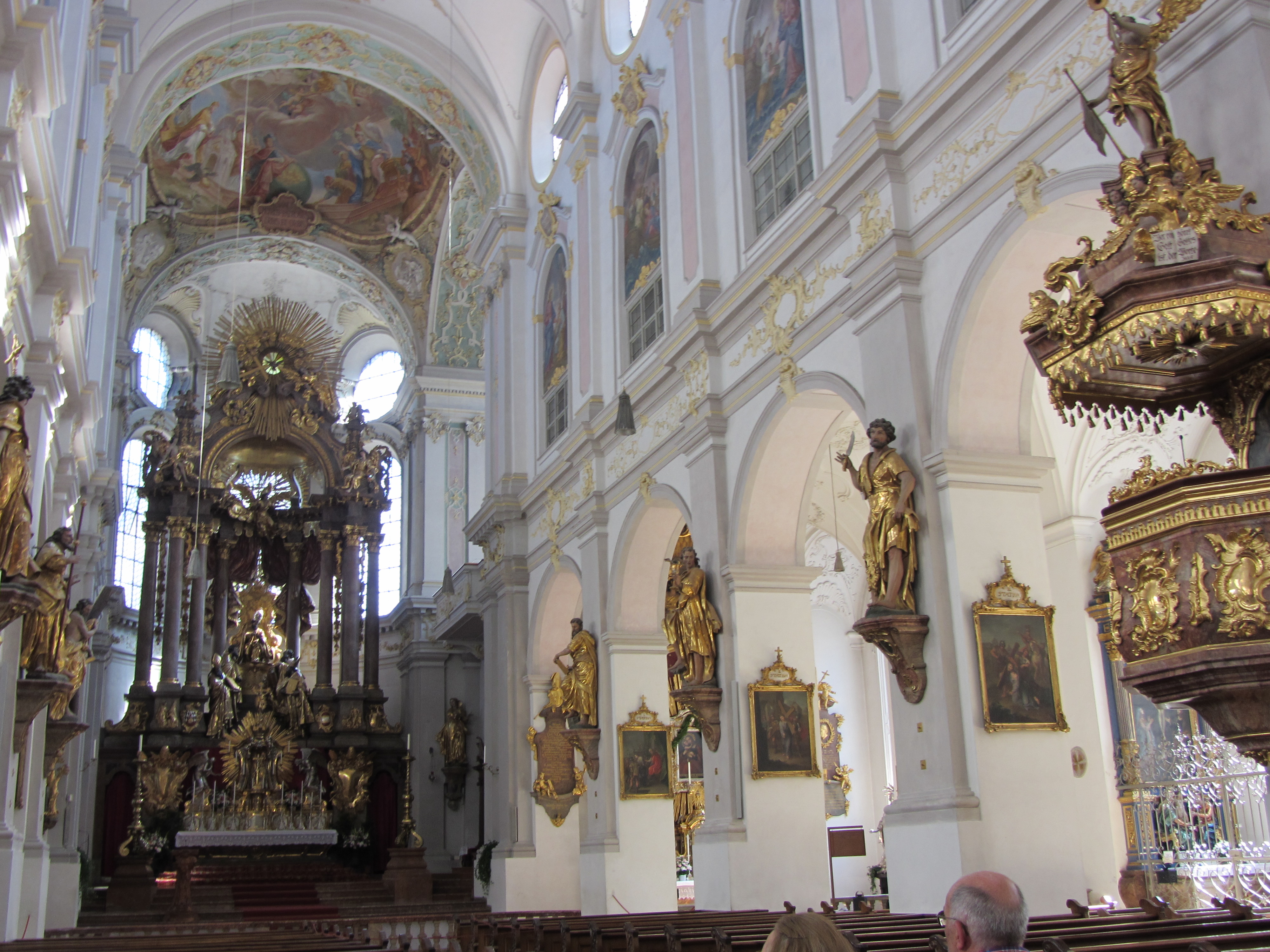Bild 58 Kath. Kirchenstiftung St. Peter in München