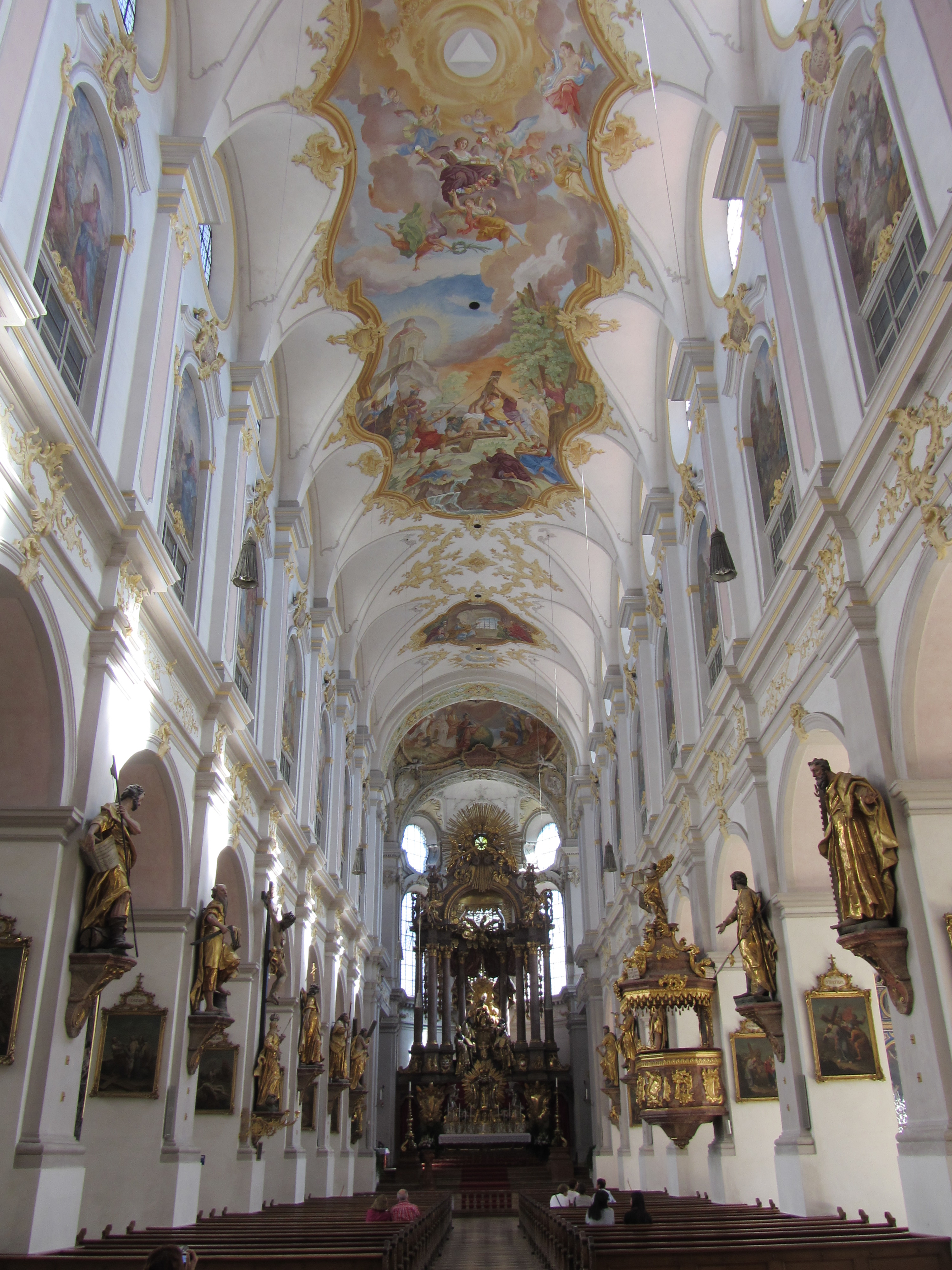 Bild 65 Kath. Kirchenstiftung St. Peter in München