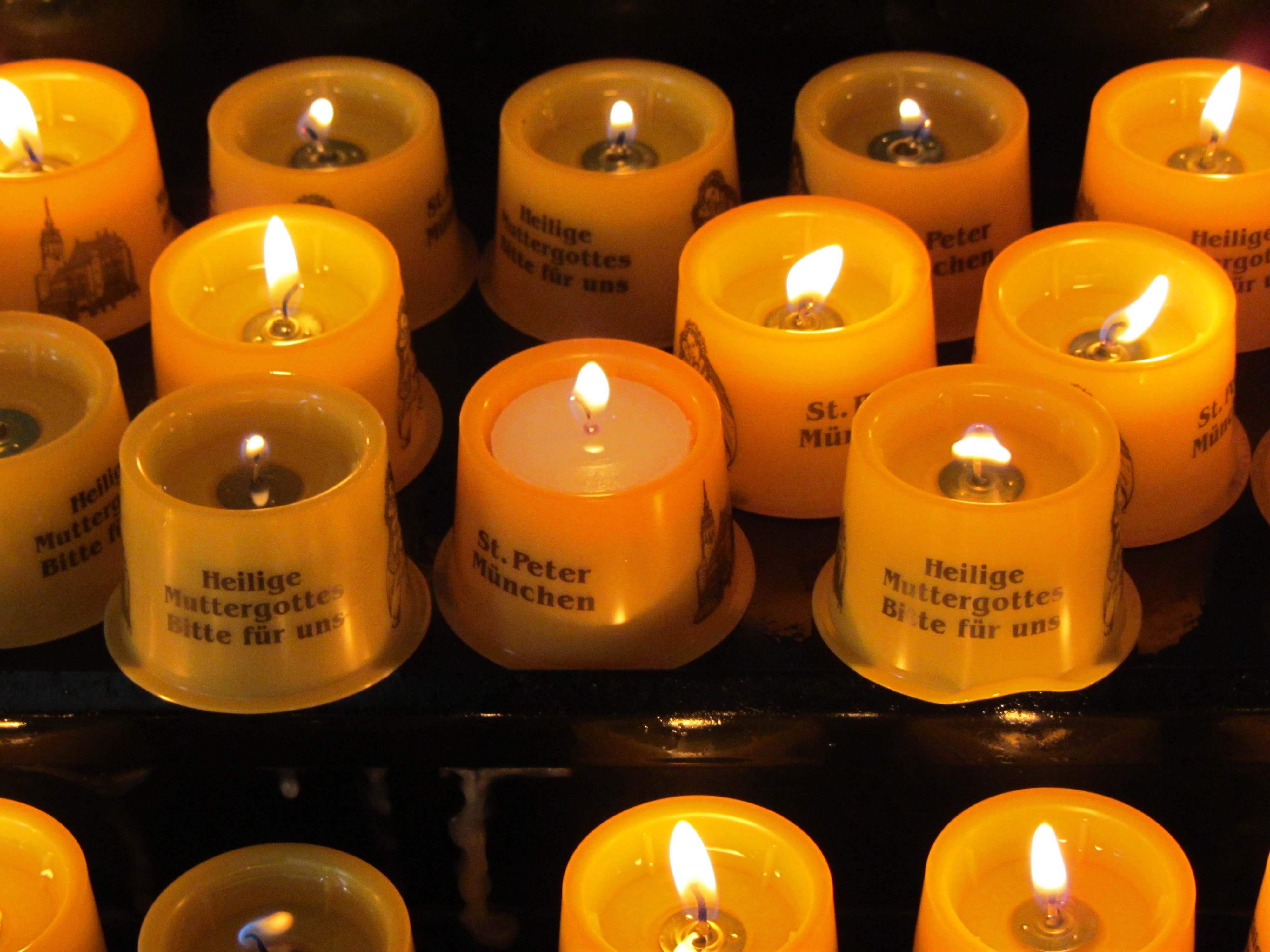 Kerzen im St. Peter