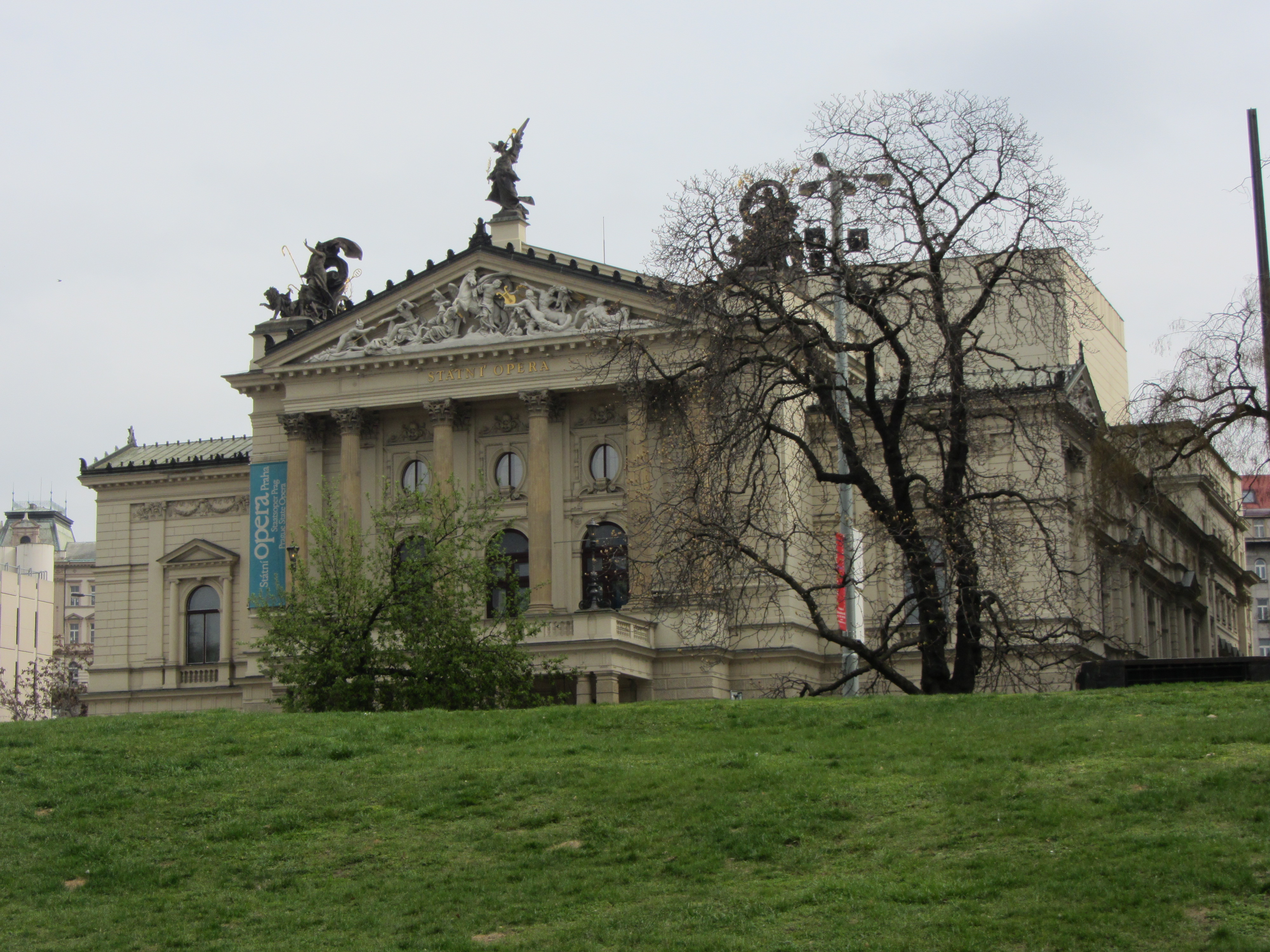 Oper in Prag