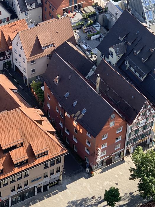 Blick vom Ulmer Münster Turm auf das Hotel Anker