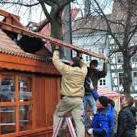 wurde heute 27.Nov2013 noch einige Umbauten getaetigt, am Erfuter Weihnachtsmarkt 2013