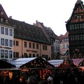 im Getuemmel auf dem Erfurter Weihnachtsmarkt 2013