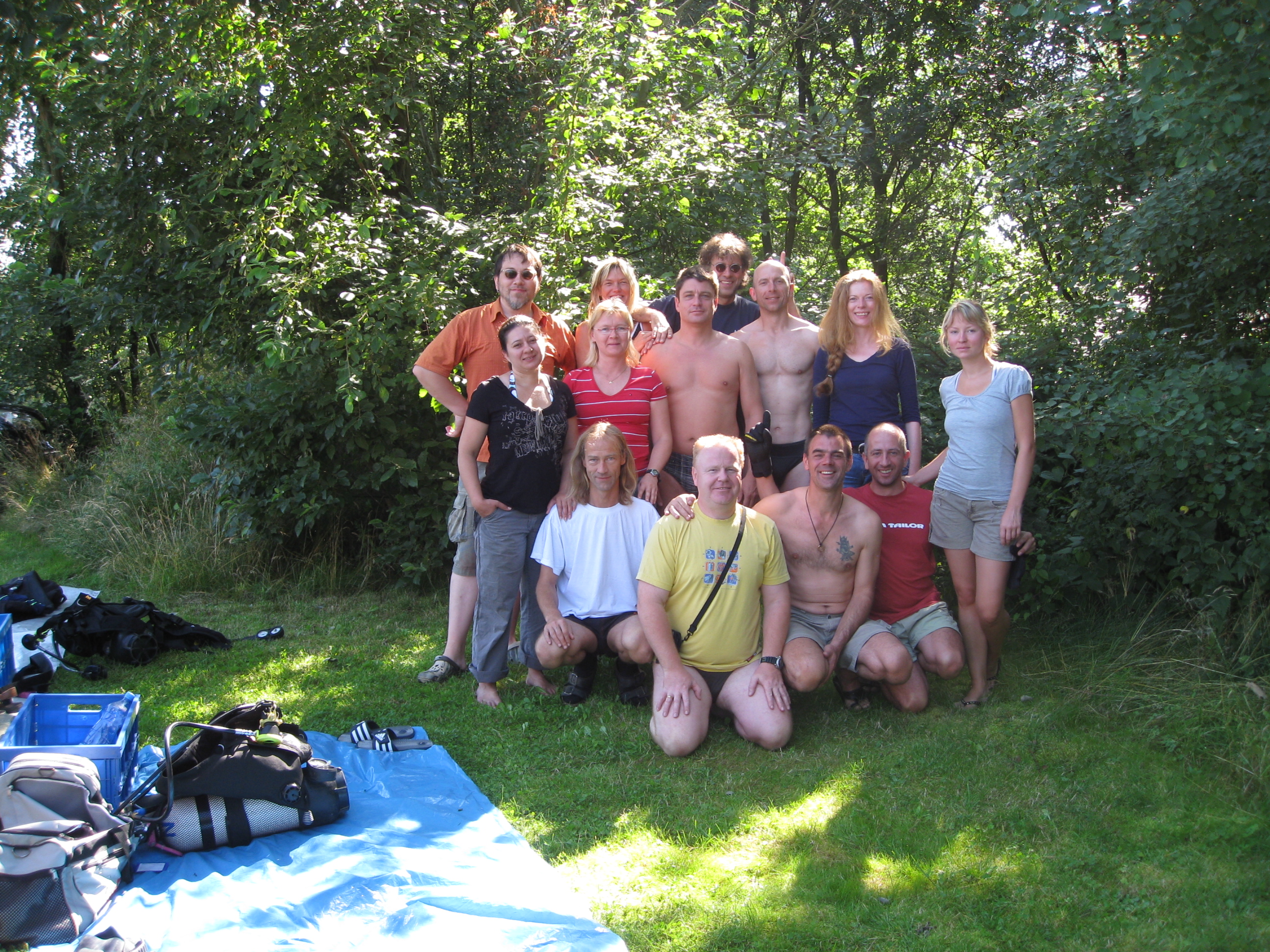 Tauchertruppe passt in ein Haus !