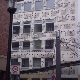 Fassade eines Nachbarhauses