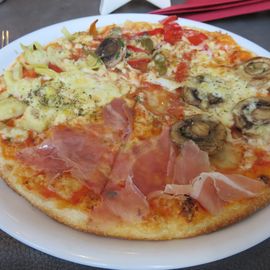 Pizza Quattro Staggioni (11,90€)