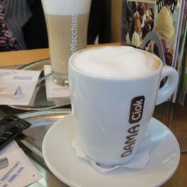 Latte Macchiato und Eiskaffee