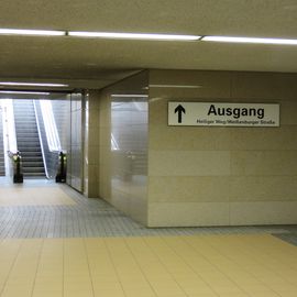 Zwischengeschoss - Richtung Heiliger Weg