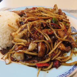 Hühnerbrust mit Hoi Sin Soße, Szechuan Art (6€)