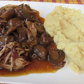 Jägerbraten mit Kartoffelpüree