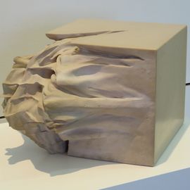 Jutta Cuny - 'Grand Affrontation - Pénétration' (Sandstrahlverfahren) rechte Figur