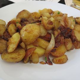 Bratkartoffeln (2€)