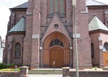 Bild zu Pfarrkirche 'Heilige Familie' in Marten