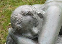 Bild zu Liegende - Skulptur im Hoetger Park