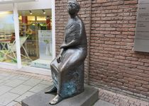 Bild zu Junge ruhende Sappho - Skulptur