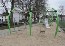 Bild zu Dorfpark mit Spielplatz und Wambeler Pilz