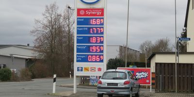 Reingruber Esso-Tankstelle u. Kfz.-Meisterbetrieb in Baiersdorf in Mittelfranken